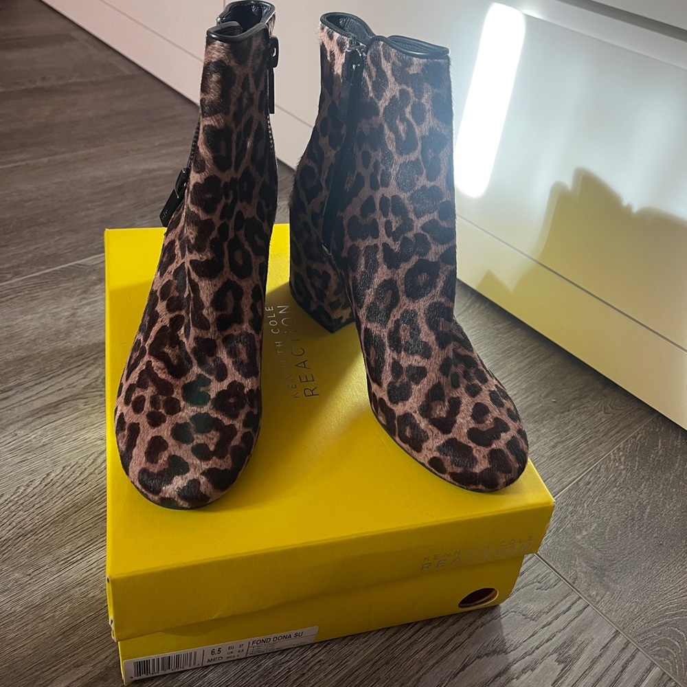 Kenneth Cole Leopard Print bootie